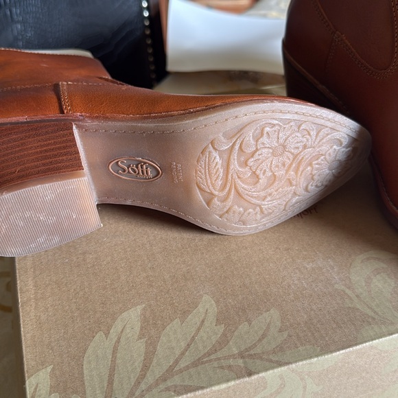 Brown Leather woman’s boots - Picture 2 of 7